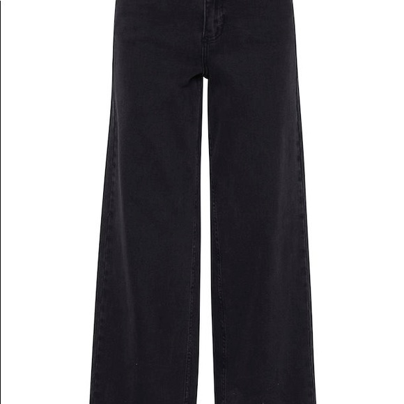 B. Young jeans black - Picture 1 of 3